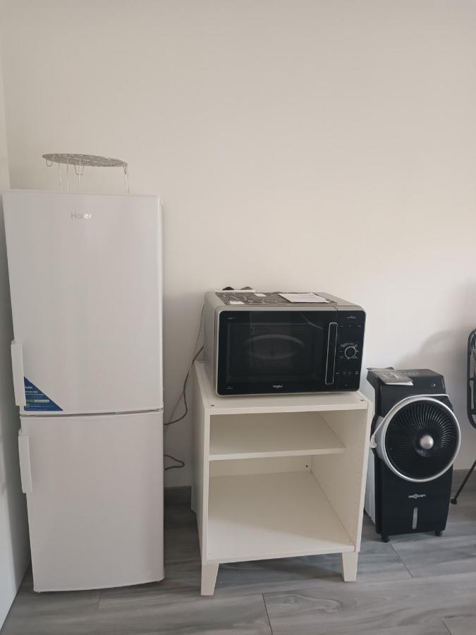 Joli Studio Res Au Calme En Rez De Jardin A Bandol. Kültér fotó
