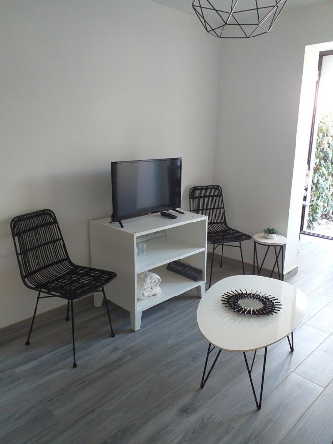 Joli Studio Res Au Calme En Rez De Jardin A Bandol. Kültér fotó